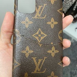 11 pro max case used